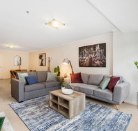 Luxe 2-Bed Apartment with River Views Near Casino - Accommodation Brunswick Heads