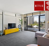 Luxe Furnished City Skyline Views - Accommodation Brunswick Heads