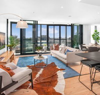 Luxury 3-Bed Apartment Near Valley Shops and Bars - Accommodation Brunswick Heads