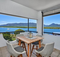 Luxury Cairns Penthouse Apt with Ocean Views 903 - Accommodation Brunswick Heads