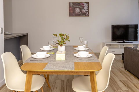 Luxury Modern Apartment In Southport With Hotel Facilities - Accommodation Brunswick Heads 3