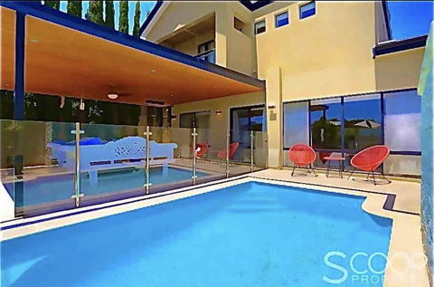 LUXURY VILLA W POOL & SPAS - Accommodation Brunswick Heads 0