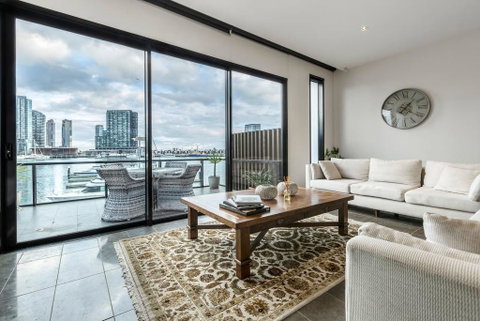Luxury Waterfront 4BDR Townhouse With Amazing Views - Accommodation Brunswick Heads 1