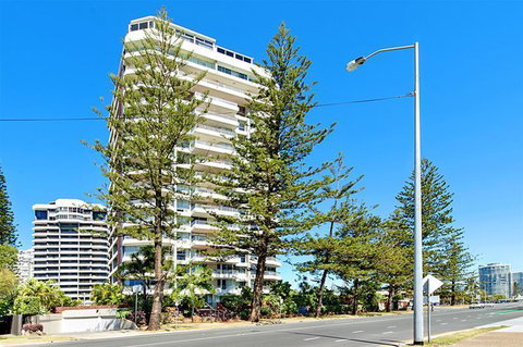 Main Beach Waterfront Apartment - Accommodation Brunswick Heads 2