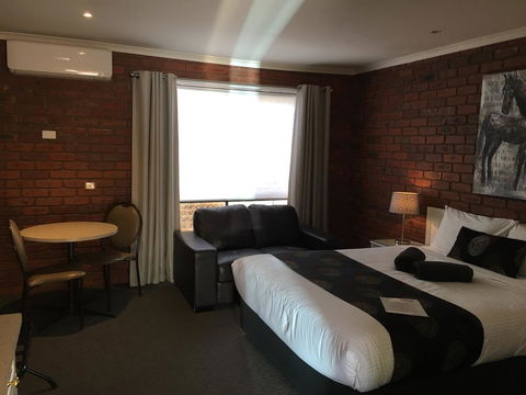 Melton Motor Inn And Apartments - Accommodation Brunswick Heads 0