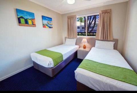 Mermaid Beach Apartment - Accommodation Brunswick Heads 2