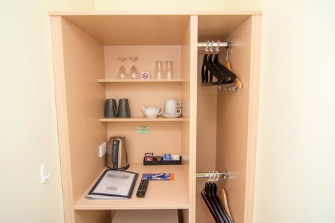 Miami Hotel Melbourne - Accommodation Brunswick Heads 2
