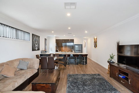 Modern Luxury At Christies Beach - Accommodation Brunswick Heads 3