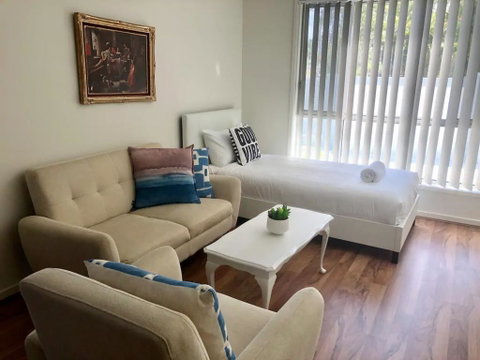 Modern Unit Near To Surfers Paradise - Accommodation Brunswick Heads 1