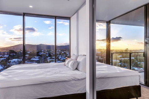 Modern, Carefree Living Style APT In Toowong&View - Accommodation Brunswick Heads 1