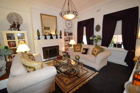 Montrose House - Accommodation Brunswick Heads 1