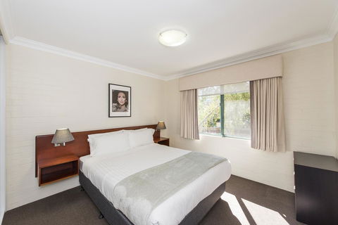 Subiaco Village 30 - Accommodation Brunswick Heads 14