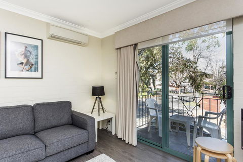 Subiaco Village 30 - Accommodation Brunswick Heads 6