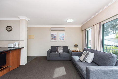 Subiaco Village 20 - Accommodation Brunswick Heads 4