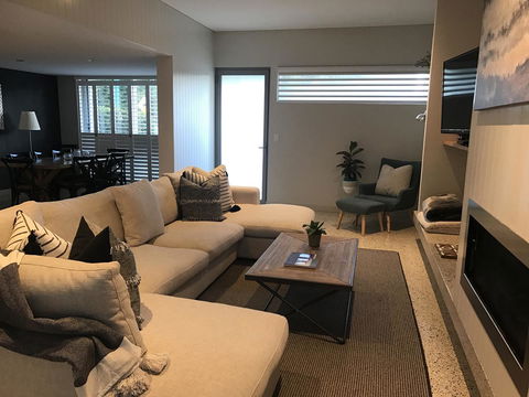The Urban Beach House - Accommodation Brunswick Heads 3