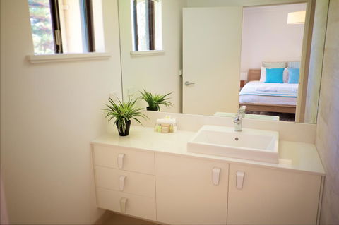 Cottesloe Artist's Beach Retreat - Accommodation Brunswick Heads 20