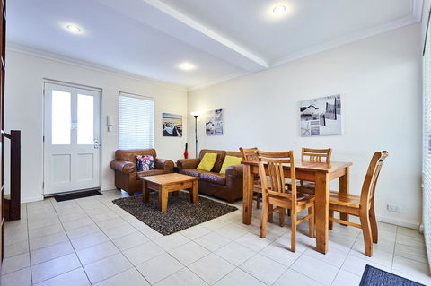 Fremantle Townhouse U/5 - Accommodation Brunswick Heads 4