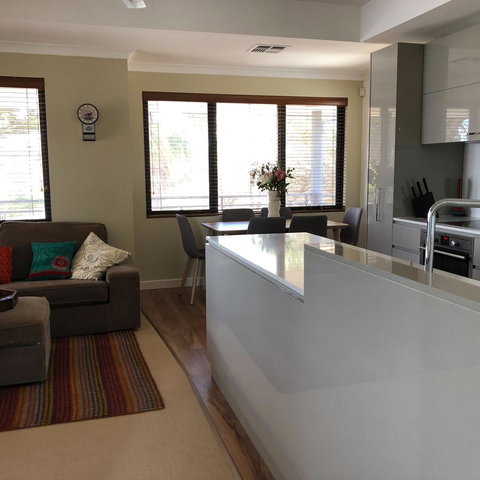 Mullaloo Beachfront Retreat - Accommodation Brunswick Heads 4
