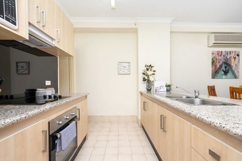Oversized Eastend Sleeps 6 Free PARKING+POOL WIFI - Accommodation Brunswick Heads 3