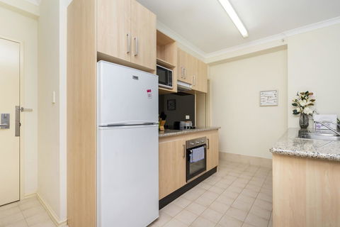 Oversized Eastend Sleeps 6 Free PARKING+POOL WIFI - Accommodation Brunswick Heads 17