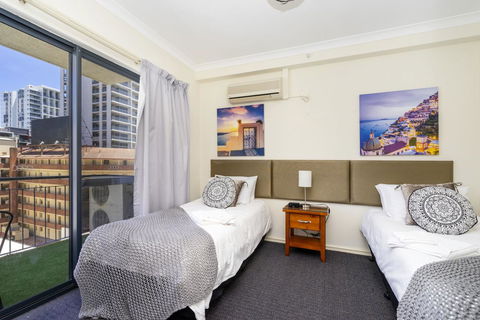 Oversized Eastend Sleeps 6 Free PARKING+POOL WIFI - Accommodation Brunswick Heads 1