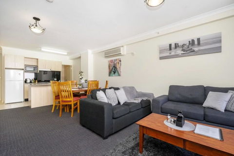 Oversized Eastend Sleeps 6 Free PARKING+POOL WIFI - Accommodation Brunswick Heads 33