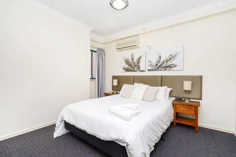 Oversized Eastend Sleeps 6 Free PARKING+POOL WIFI - Accommodation Brunswick Heads 41
