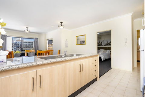 Oversized Eastend Sleeps 6 Free PARKING+POOL WIFI - Accommodation Brunswick Heads 4