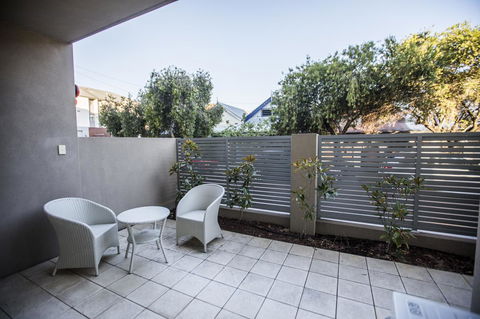 Zappeion Apartments - Accommodation Brunswick Heads 2