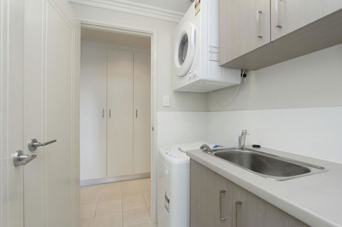 Zappeion Apartments - Accommodation Brunswick Heads 29