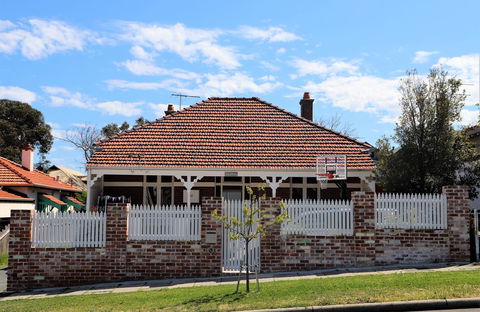 Fremantle Heritage Home For You To Enjoy! - Accommodation Brunswick Heads 0