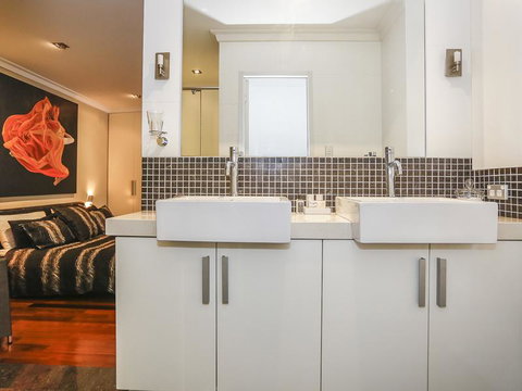 New York On King - Accommodation Brunswick Heads 2