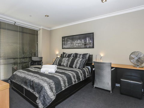 New York On King - Accommodation Brunswick Heads 18