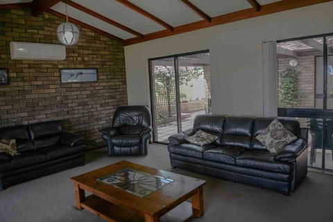 Geraldton Holliday Villas - Accommodation Brunswick Heads 7
