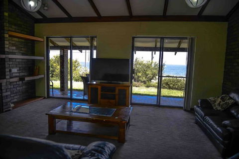 Geraldton Holliday Villas - Accommodation Brunswick Heads 10