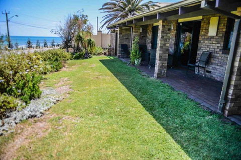 Geraldton Holliday Villas - Accommodation Brunswick Heads 1