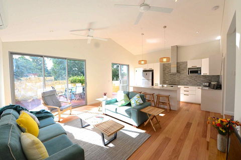 Sunny Blinco Street House - Accommodation Brunswick Heads 0