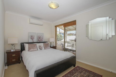 Leederville Townhouse - Accommodation Brunswick Heads 3