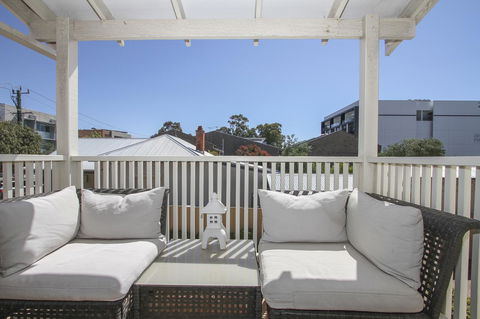 Leederville Townhouse - Accommodation Brunswick Heads 8