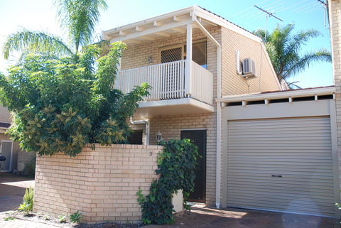 Leederville Townhouse - Accommodation Brunswick Heads 7