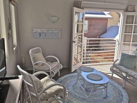 Fremantle Local Beach Studio - Accommodation Brunswick Heads 0