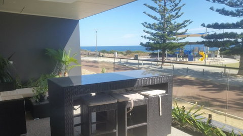 Mandurah Beach Front Apartment - Accommodation Brunswick Heads 0