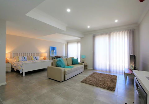 Studio Style Mindarie Marina - Accommodation Brunswick Heads 4