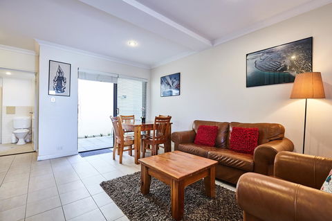 Fremantle Townhouse Unit 6 - Accommodation Brunswick Heads 1