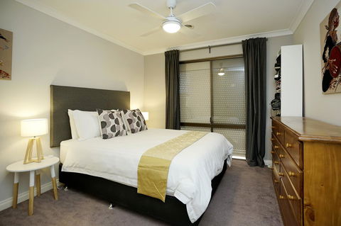 Marcus Villa Booragoon - Accommodation Brunswick Heads 1