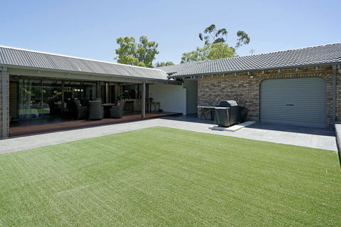 Marcus Villa Booragoon - Accommodation Brunswick Heads 9