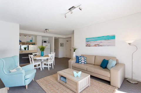 Beachside Living - South Fremantle - Accommodation Brunswick Heads 0