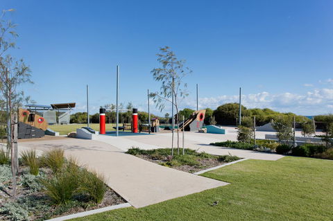Beachside Living - South Fremantle - Accommodation Brunswick Heads 19