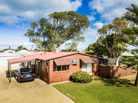 The Bothy Lancelin Family Retreat - Accommodation Brunswick Heads 3