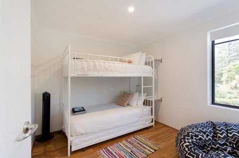 Monument Hill Townhouse - Fremantle - Accommodation Brunswick Heads 11